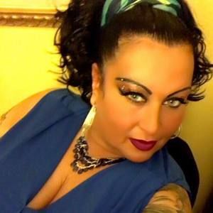 Meet your Posher, Tina